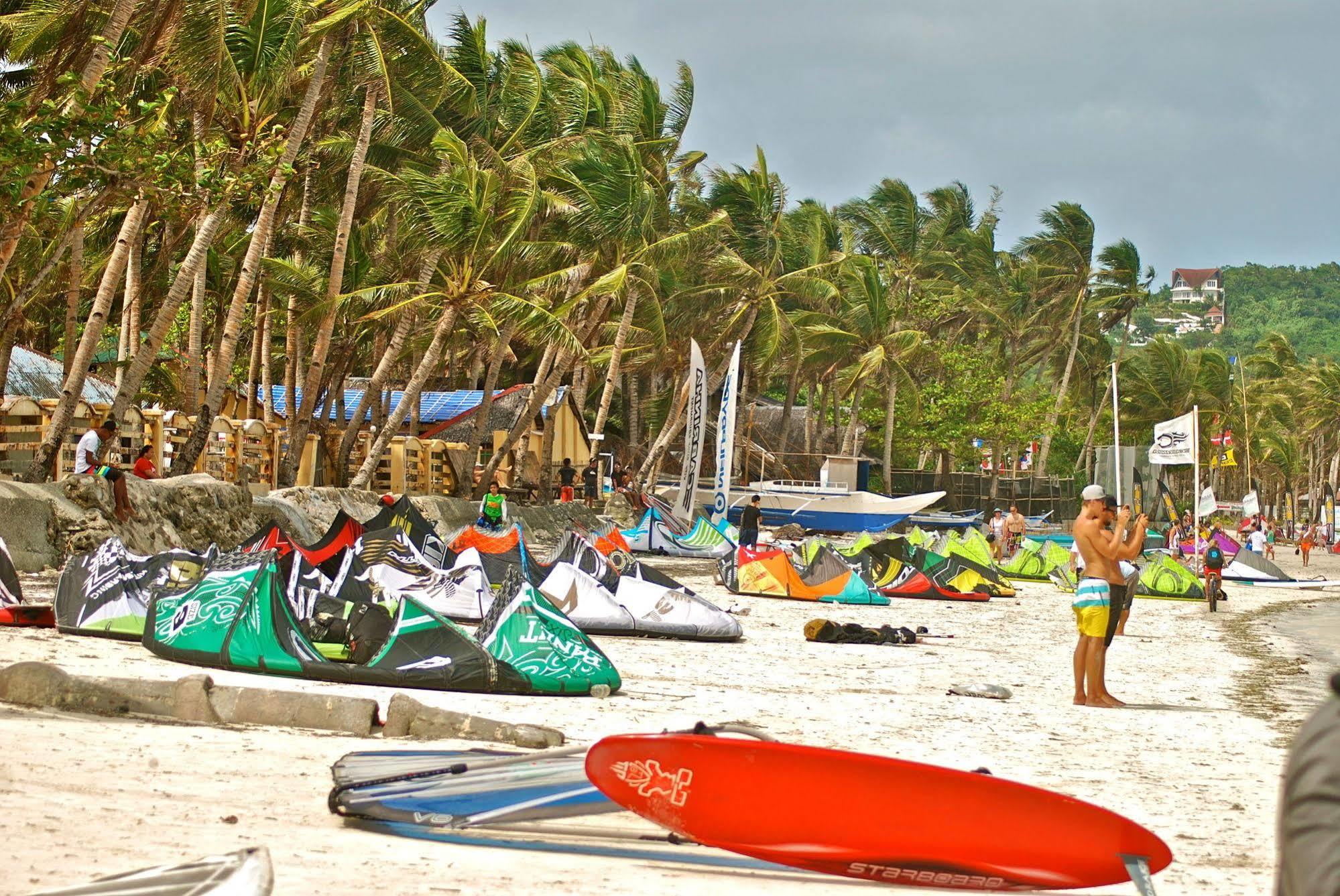 Rieseling Boracay Beach Resort Balabag  Extérieur photo